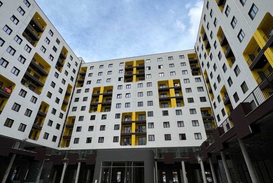 Tirane, jepet me qera apartament 2+1+Aneks+Ballkon Kati 6, 75 m² 500 € (Yzberisht)