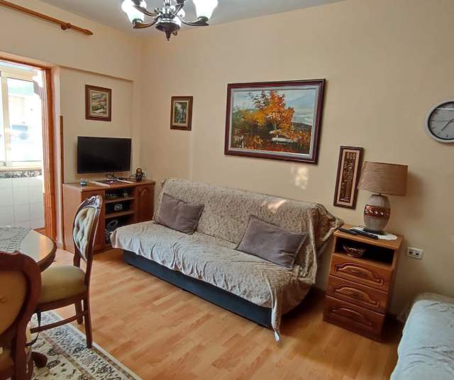 Tirane, jepet me qera apartament 2+1 Kati 3, 70 m² 400 Euro (pazari ri)