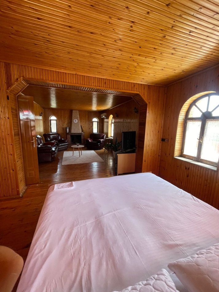 Tirane, jepet me qera apartament 2+1 Kati 4, 110 m² 478 € (Amerikan 2)