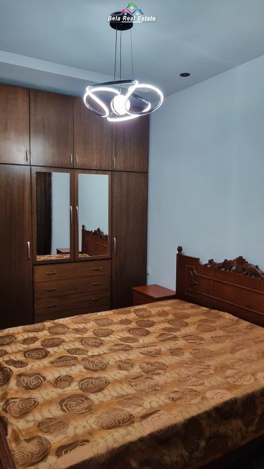 Tirane, jepet me qera apartament 2+1 Kati 2, 85 m² 400 € (fresku)