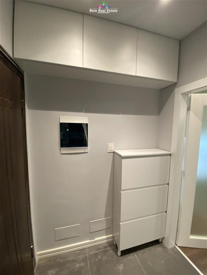 Tirane, jepet me qera apartament 2+1 Kati 5, 98 m² 700 € (liqeni i thate)