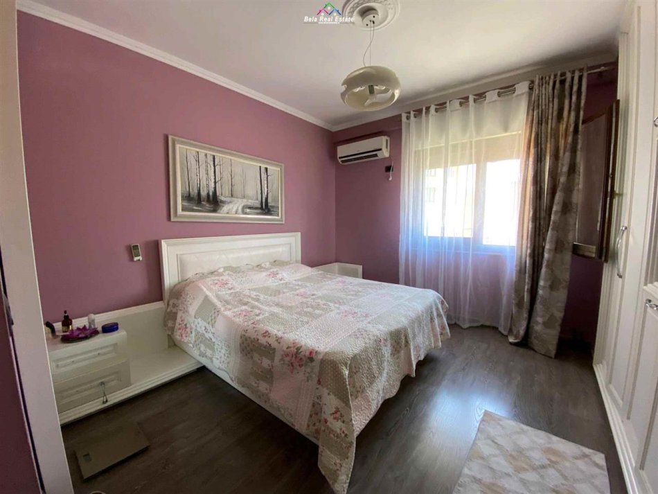 Tirane, shes apartament 2+1 Kati 7, 129 m² 320.000 € (komuna e parisit)