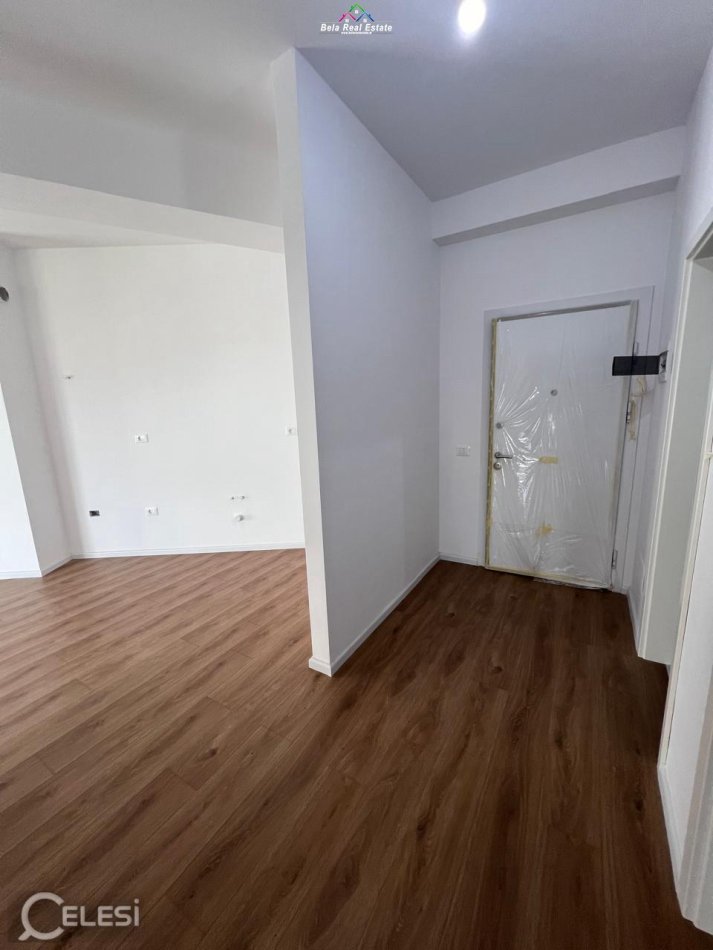 Tirane, shes apartament 2+1 Kati 5, 94 m² 131.000 € (ali demi)