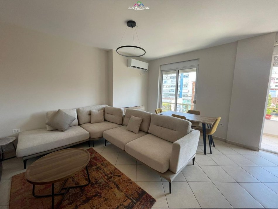 Tirane, jepet me qera apartament 2+1 Kati 3, 110 m² 850 € (RRUGA E KAVAJES)