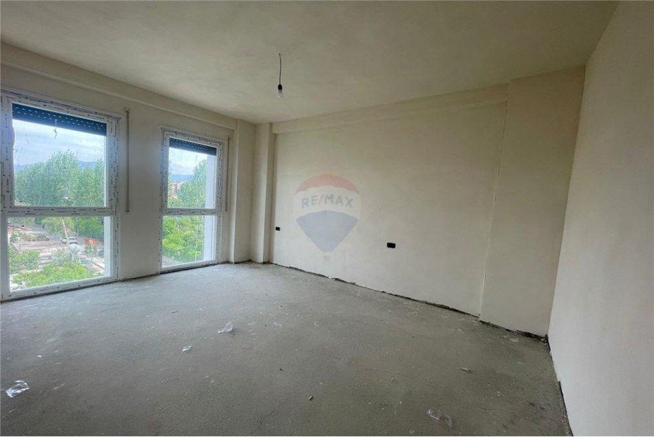 Tirane, shitet apartament 2+1, Kati 3, 118 m² 149,000 € (Rruga Jordan Misja - Treni - Bulevardi i Ri)