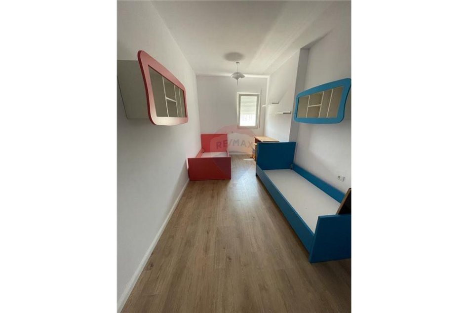 Tirane, shitet apartament 2+1 , 105 m² 150,000 € (Ali Demi)
