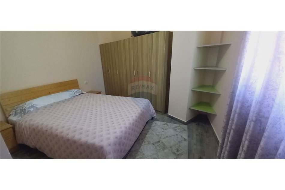 Tirane, jepet me qera apartament 1+1 Kati 2, 60 m² 400 € (Rruga Pandeli Evangjeli - Rruga e Elbasanit)