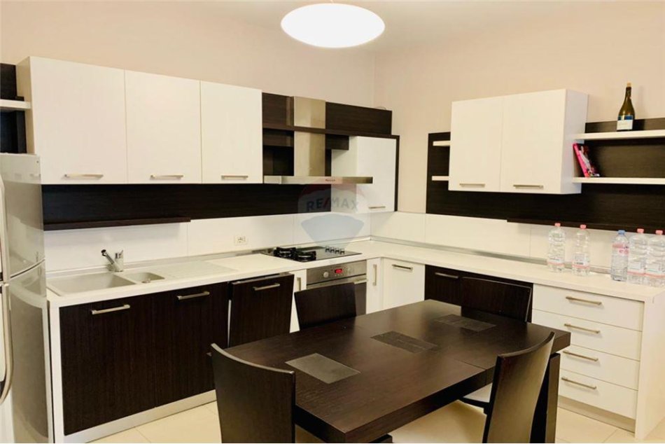 Tirane, shitet apartament 1+1 Kati 6, 83 m² 160.000 € (Skender Luarasi - Komuna e Parisit)