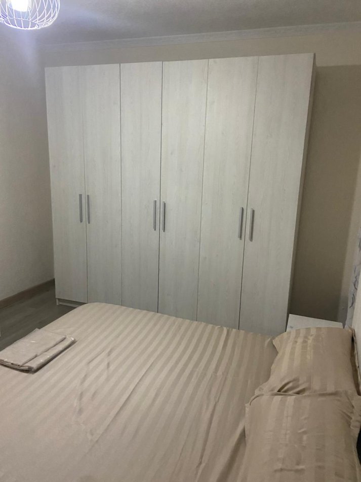 Tirane, jepet me qera apartament 2+1 Kati 1, 90 m² 450 € (rruga Siri Kodra)