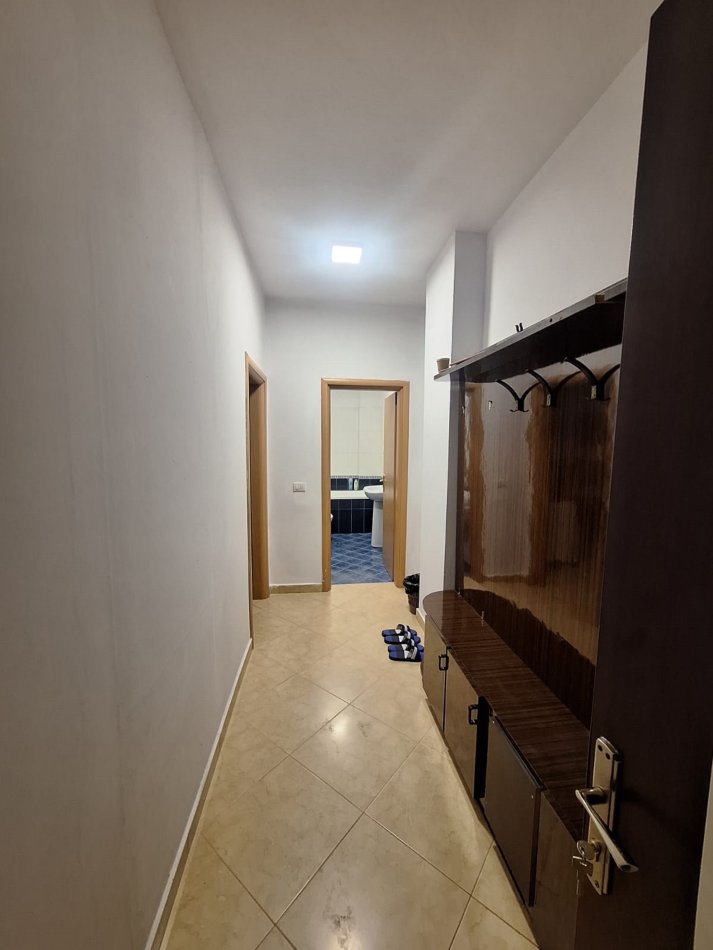 Tirane, shes garsonier 2+1+Aneks+Ballkon Kati 1, 93 m² 184.000 € (rruga Durresit)
