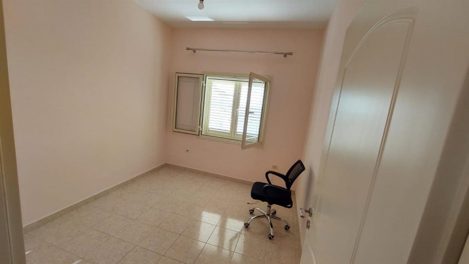 Tirane, shitet apartament Kati 3, 202 m² 250.000 € (Rr. Dalip Topi)