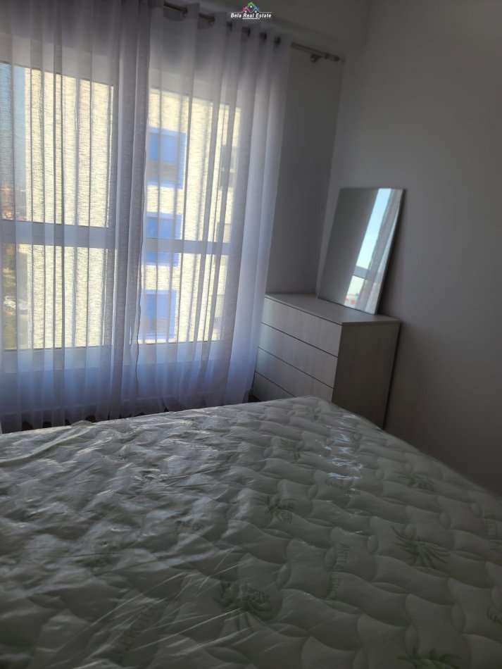 Tirane, jepet me qera apartament 1+1+Ballkon Kati 6, 61 m² 350 € (ali demi)