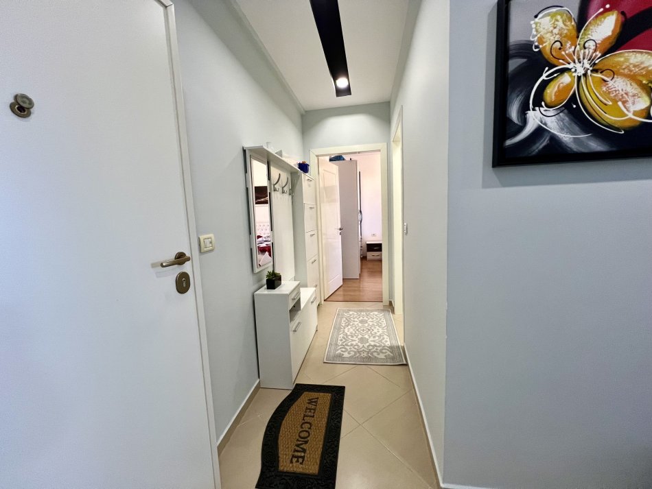 Tirane, shitet apartament 1+1+Ballkon , 72 m² 105.000 € (ÇOLLAK)