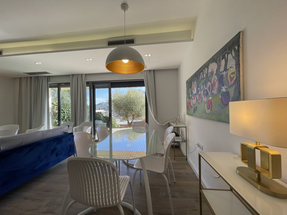 Tirane, jepet me qera Vile 3 Katshe Kati 0, 165 m² 2.000 € (Rezidence private, Mullet)