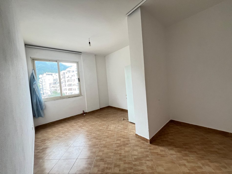 Tirane, shitet 2+1+Ballkon Kati 3, 87 m² 116.000 € 