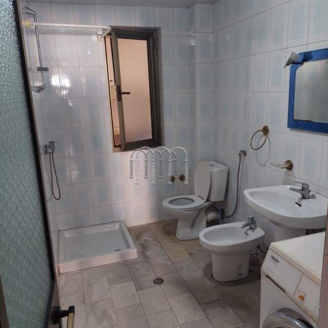 Tirane, shitet apartament 2+1+BLK Kati 4, 85 m² 75.000 Euro