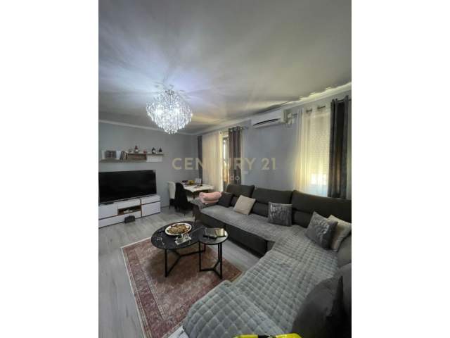 Tirane, shitet 2+1+A+BLK Kati 5, 69 m² 82.000 Euro (Oxhaku)