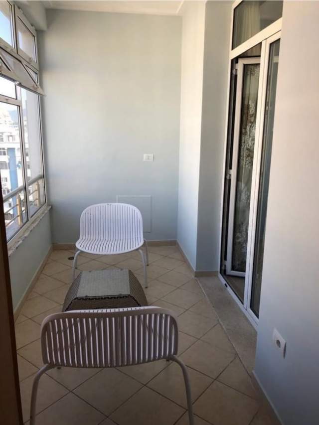 Tirane, shitet apartament 1+1 Kati 9, 71 m² 145.000 Euro (Rr. e Kavajes)