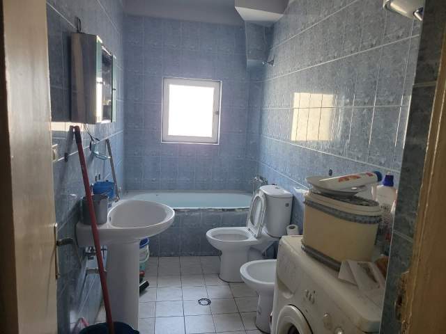 Tirane, shitet apartament 2+1 Kati 4, 80 m² 70.000 Euro (Oxhaku)