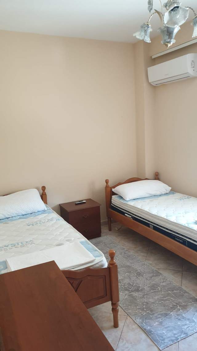 Tirane, jepet me qera apartament 2+1+BLK Kati 3, 90 m² 550 Euro (Bulevardi Zogi I)