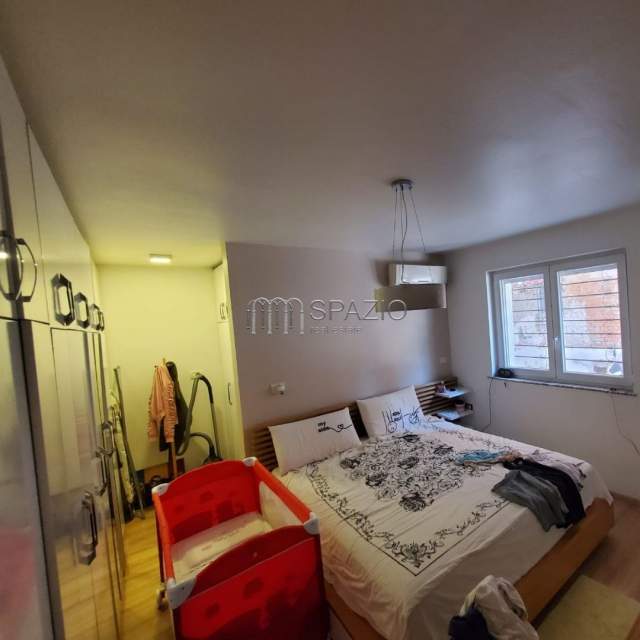 Tirane, shitet apartament 170 m² 330.000 Euro