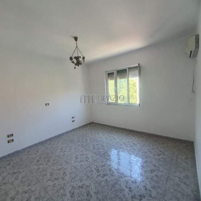 Tirane, shitet apartament 2+1+BLK Kati 3, 66 m² 60.000 Euro (Rruga e Dibres)