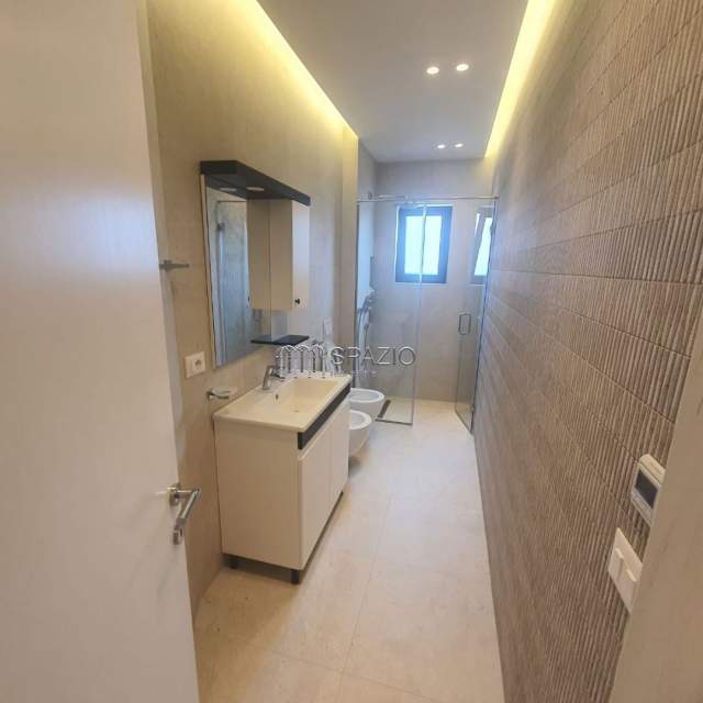 Tirane, shitet apartament Kati 2, 107 m² 160.000 Euro (Rruga Sul Alla Fresk)