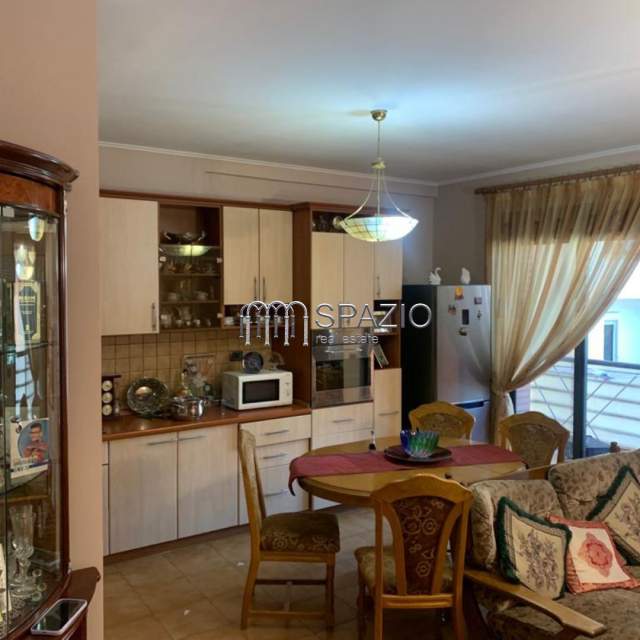 Tirane, shitet apartament Kati 7, 104 m² 1.700 Euro/m2 (Rruga ''Ismail Qemali'')