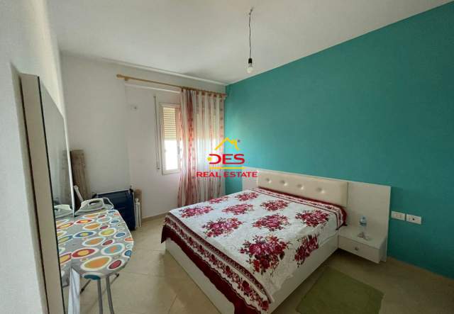 Vlore, jepet me qera apartament Kati 3, 75 m² 350 Euro (Rruga Aleksander Mosiu)