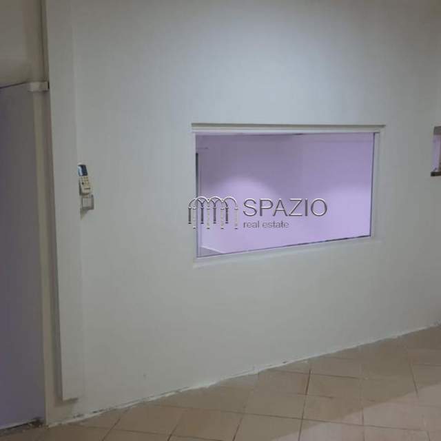 Tirane, jepet me qera dyqan Kati 0, 70 m² 500 Euro (Rruga ''Elbasanit'')