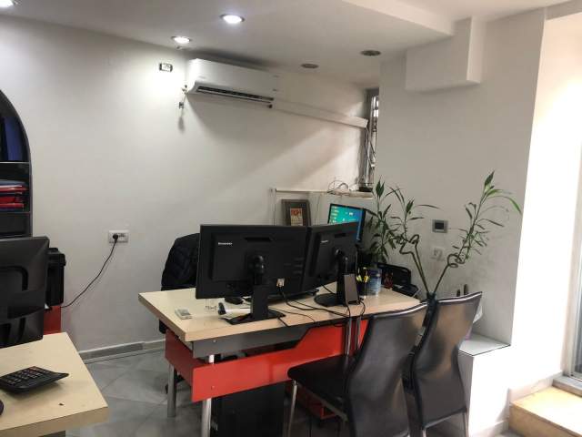 Tirane, shes Dyqan / Zyre 55.000 Euro
