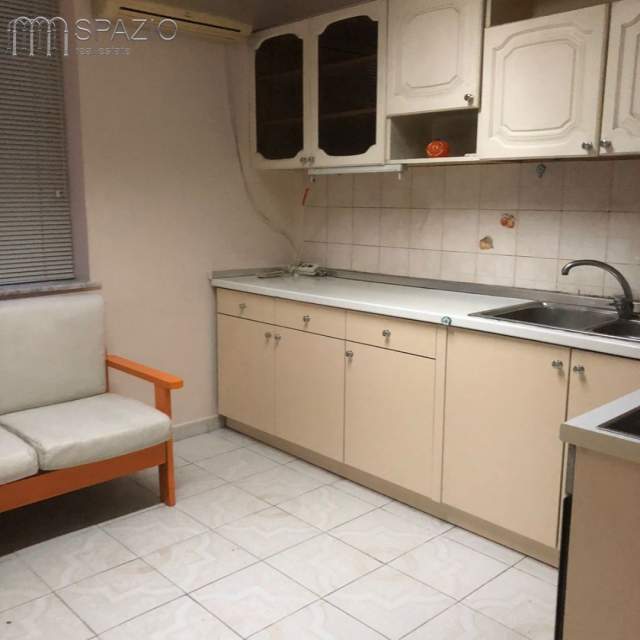 Tirane, jepet me qera apartament 2+1+BLK Kati 3, 105 m² 400 Euro (Rruga ''Kavajes'')