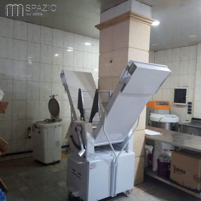 Tirane, shitet ambjent biznesi 170 m² 3.500 Euro/m2 (Rruga ''Kavajes'')