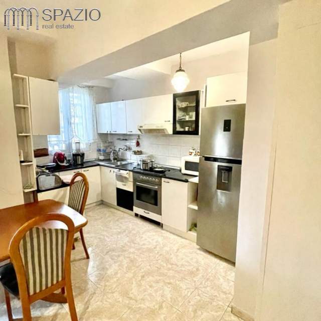 Tirane, jepet me qera apartament 2+1+BLK Kati 3, 102 m² 500 Euro (Qender)
