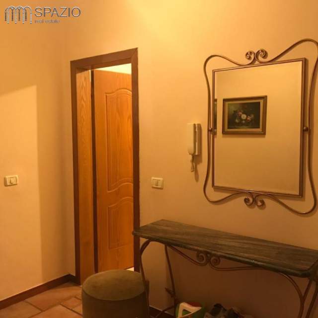 Tirane, jepet me qera apartament 1+1+BLK Kati 8, 76 m² 400 Euro (Rruga ''Reshit Petrela'')