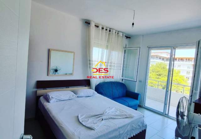 Vlore, jepet me qera apartament Kati 4, 90 m² 300 Euro (Plazhi I Vjetër, Vlorë)