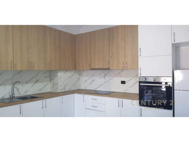 Tirane, jepet me qera apartament 1+1 Kati 2, 72 m² 350 Euro (Spitali QSUT)