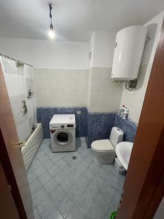Tirane, jepet me qera apartament 1+1+BLK Kati 4, 320 Euro (prane intesa sanpaolo bank)