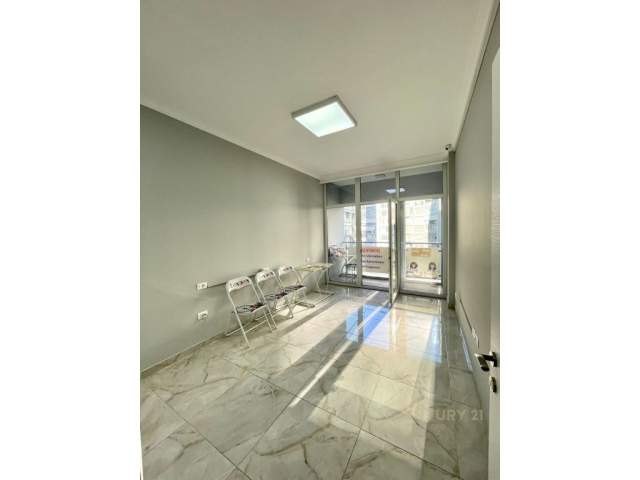 Tirane, jepet me qera ambjent biznesi Kati 3, 65 m² 600 Euro (Kika 2)