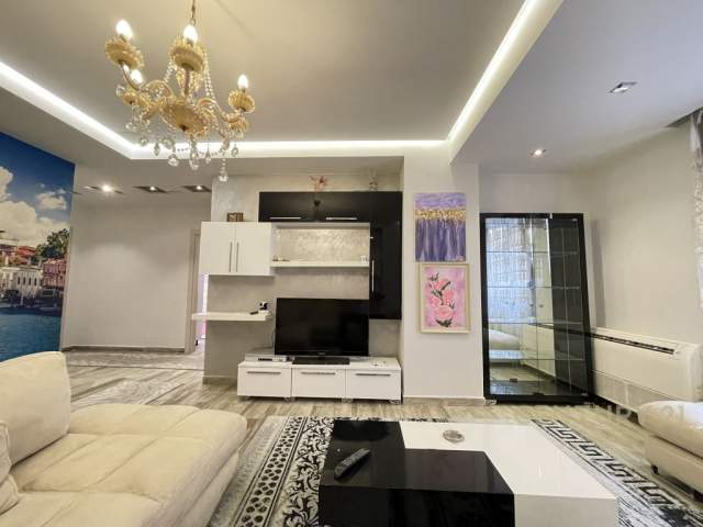 Tirane, shes apartament 3+1+BLK Kati 3, 145 m² 216.000 Euro (Komuna e parisit)