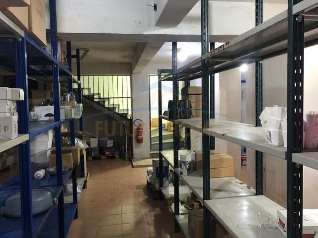 Durres, jepet me qera dyqan Kati 0, 150 m² 1.300 Euro (MUZEUMI,DURRES)
