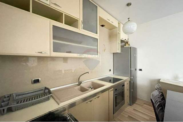 Tirane, jepet me qera apartament duplex 2+1+BLK Kati 2, 115 m² 550 Euro (Prane Eleonores)