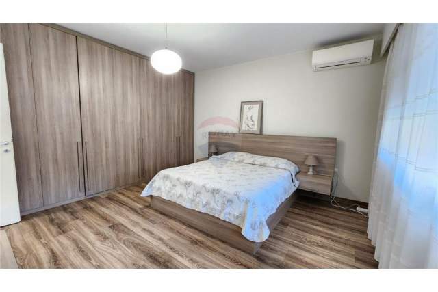 Tirane, jepet me qera apartament 2+1 136 m² 1.500 Euro (TEGU)