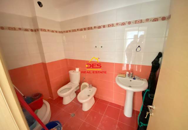 Vlore, shitet apartament 1+1+BLK Kati 3, 76 m² 90.000 Euro (Rruga Dhimiter Konomi, Vlore)