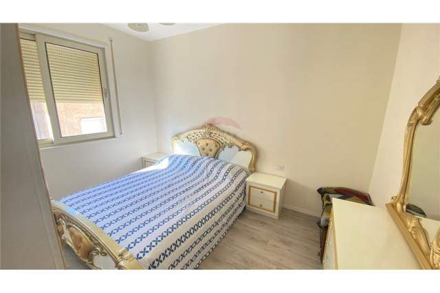 Tirane, shitet apartament 1+1 Kati 3, 68 m² 93.000 Euro (Shkolla e Kuqe)