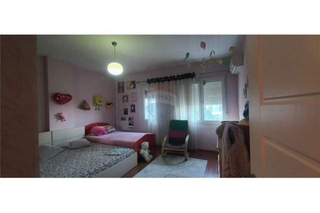 Tirane, jepet me qera apartament Kati 3, 115 m² 550 Euro (komuna e parisit)