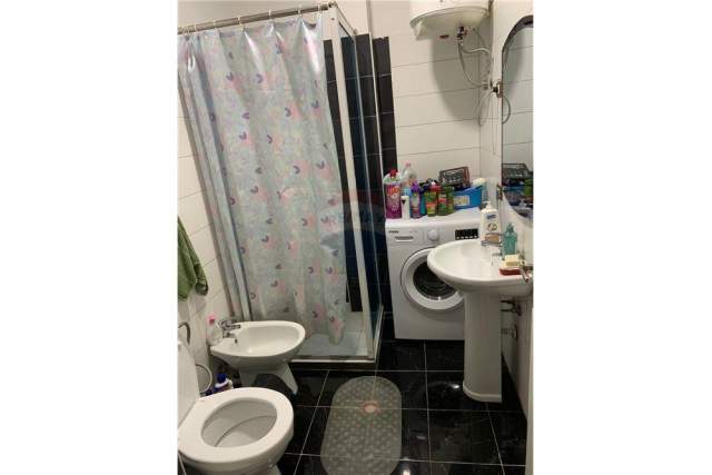 Tirane, shitet apartament Kati 2, 72 m² 62.000 Euro (fresk)