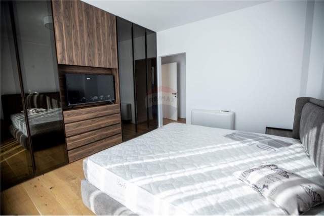 Tirane, shitet Vile 619 m²  (teg)