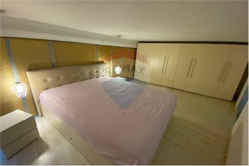 Tirane, jepet me qera apartament duplex 1+1 Kati 2, 76 m² 450 Euro (Myslym Shyri)