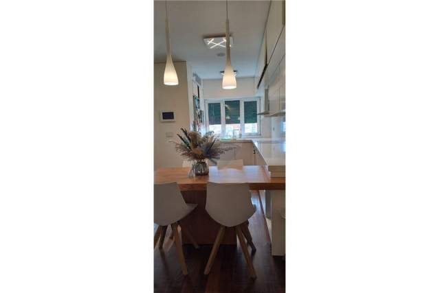 Tirane, jepet me qera apartament 2+1+BLK Kati 8, 125 m² 1.500 Euro (Dervish Hima)